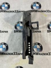 Запчасть водосток капота правый BMW E60 2007