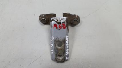 Фото запчасти петля двери нижняя задняя левая Mitsubishi Lancer 9 2003 Б/У запчасть Запчасть петля двери нижняя задняя левая Mitsubishi Lancer 9 2003