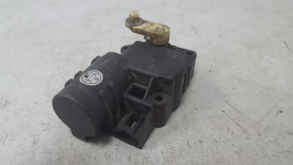 Моторчик сервопривод заслонки печки Nissan Primera 1992