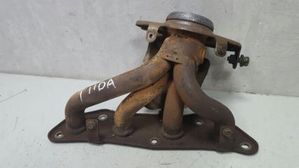 Фото запчасти коллектор выпускной Nissan Tiida 2008 Б/У запчасть Запчасть коллектор выпускной Nissan Tiida 2008