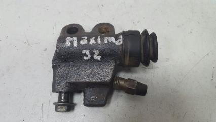 Главный цилиндр сцепления Nissan Maxima 1997