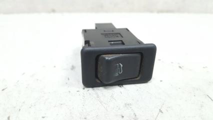 Запчасть кнопка лючка бензобака Nissan Maxima 1997