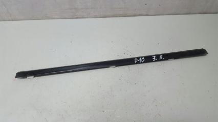 Уплотнитель бархотка стекла двери наружний задний правый Nissan Primera 1992