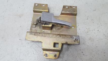 Запчасть ручка двери внутренняя открывания Audi 80 1985