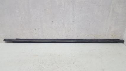 Запчасть уплотнитель бархотка стекла двери внутренний задний левый Audi 100 1983