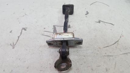 Ограничитель двери задний левый Nissan Skyline 2005