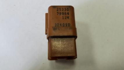 Реле Nissan Primera 2003