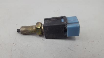 Выключатель стоп сигнала лягушка заднего тормоза Nissan Skyline 1998 Б/У Выключатель стоп сигнала лягушка заднего тормоза Nissan Skyline 1998