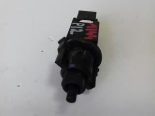 Выключатель стоп сигнала лягушка заднего тормоза Nissan Primera 2003 Б/У Выключатель стоп сигнала лягушка заднего тормоза Nissan Primera 2003