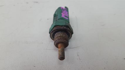 Фото запчасти датчик температуры двигателя Peugeot 206 2008 Б/У запчасть Запчасть датчик температуры двигателя Peugeot 206 2008