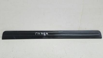 Накладка порога внутренняя передняя правая Nissan Tiida 2008 Б/У Накладка порога внутренняя передняя правая Nissan Tiida 2008