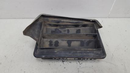 Запчасть клапан вентиляции багажника задний левый Dodge Caravan 2001