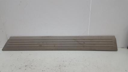 Запчасть накладка порога внутренняя задняя левая Dodge Caravan 2001
