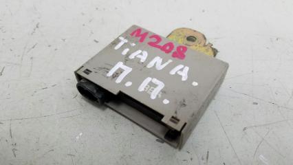 Усилитель антенны передний правый Nissan Teana 2004 Б/У Усилитель антенны передний правый Nissan Teana 2004