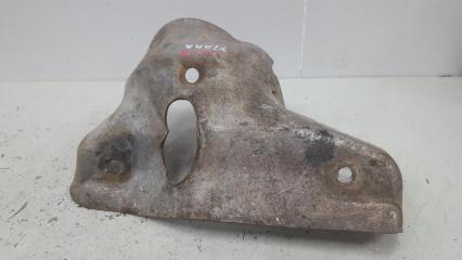 Кожух выпускного коллектора тепловой экран Nissan Teana 2004 Б/У Кожух выпускного коллектора тепловой экран Nissan Teana 2004