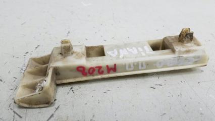 Кронштейн крепление бампера передний правый Nissan Teana 2004