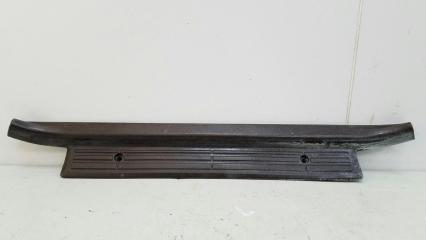 Запчасть накладка порога внутренняя задняя левая Toyota Sprinter 1986