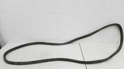 Уплотнительная резинка багажника Nissan Tiida 2008