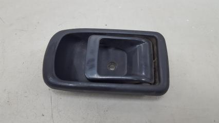 Фото запчасти ручка двери внутренняя открывания задняя левая Daihatsu Storia 2003 Б/У запчасть Запчасть ручка двери внутренняя открывания задняя левая Daihatsu Storia 2003