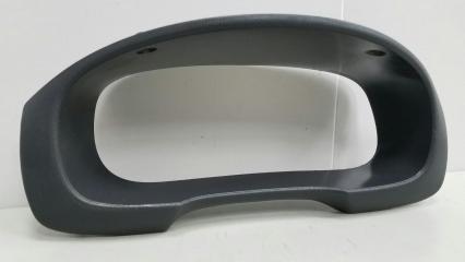 Фото запчасти козырек накладка щитка приборов Daihatsu Storia 2003 Б/У запчасть Запчасть козырек накладка щитка приборов Daihatsu Storia 2003