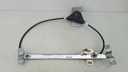 Запчасть стеклоподъемник механический задний правый Volvo 440 1988