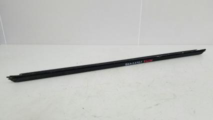 Запчасть молдинг стекла задний правый Volvo 440 1988