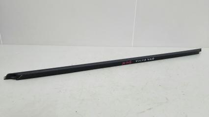 Запчасть молдинг стекла передний Volvo 440 1988