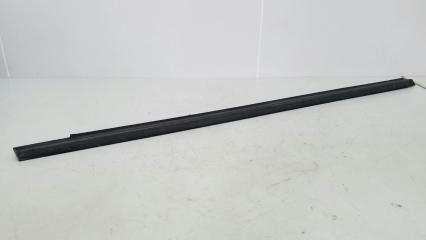 Запчасть уплотнитель бархотка стекла двери наружний передний правый Volvo 440 1988