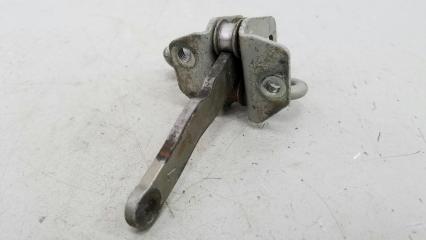 Запчасть ограничитель двери задний левый Volvo 440 1988