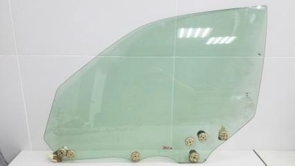 Стекло двери переднее левое Nissan Laurel 2001