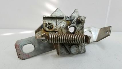 Запчасть замок капота Lada 2105 1980-2010