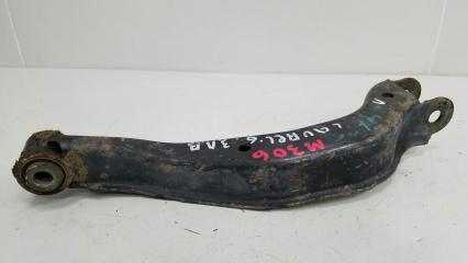 Рычаг подвески задний левый Nissan Laurel 2001