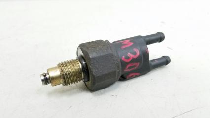 Датчик давления масла Nissan Laurel 2001