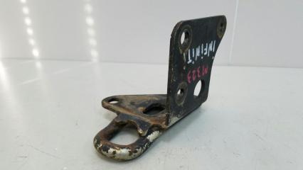 Запчасть скоба крюк буксировочный Infiniti QX4 1999