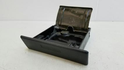 Пепельница Nissan Primera 1992г