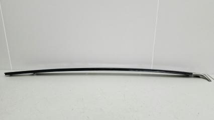 Молдинг стекла передний правый Primera 1992г P10 GA16DS 1.6л