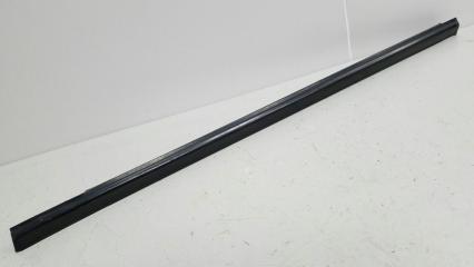 Уплотнитель бархотка стекла двери наружний задний левый Nissan Primera 1992г
