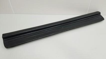 Накладка порога внутренняя передняя правая Nissan Primera 1992г Б/У Накладка порога внутренняя передняя правая Nissan Primera 1992г