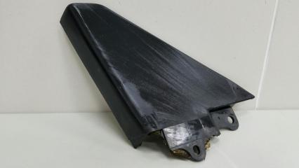 Накладка уголок двери заглушка зеркала передняя правая Nissan Primera 1992г
