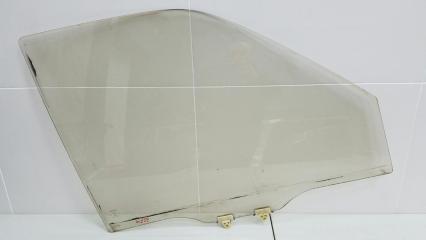 Стекло двери переднее правое Nissan Largo 1994