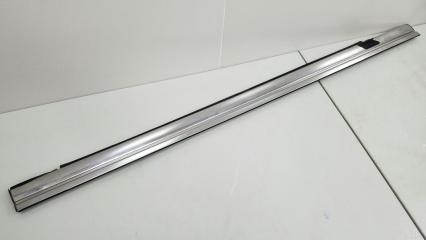 Уплотнитель бархотка стекла двери наружний передний правый Nissan Largo 1994