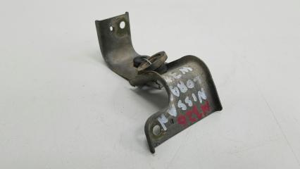 Запчасть крепление радиатора верхнее Nissan Largo 1994