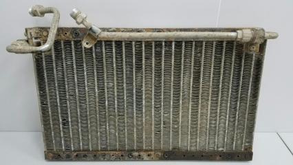 Радиатор кондиционера Nissan Vanette 1988