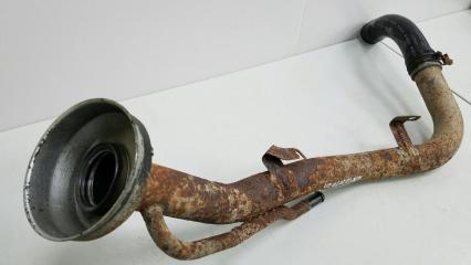 Горловина бензобака Nissan Largo 1994