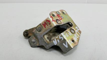 Замок двери Nissan Vanette 1988 Б/У Замок двери Nissan Vanette 1988