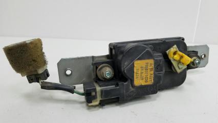 Фото запчасти активатор замка двери Nissan Vanette 1988 Б/У запчасть Запчасть активатор замка двери Nissan Vanette 1988