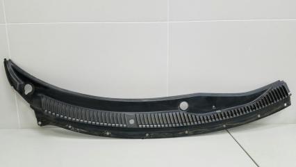 Жабо под дворники переднее правое Nissan Largo 1994