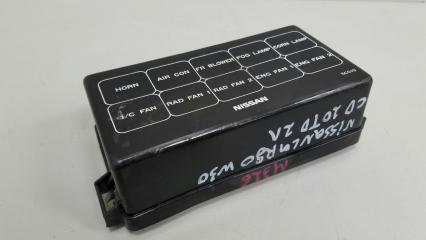 Крышка блока предохранителей Nissan Largo 1994