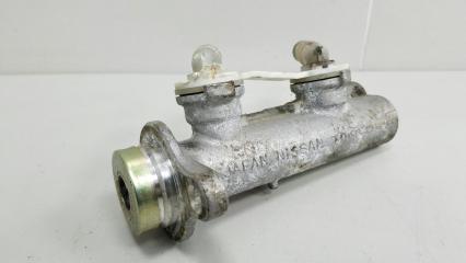 Главный тормозной цилиндр гтц Nissan Vanette 1988