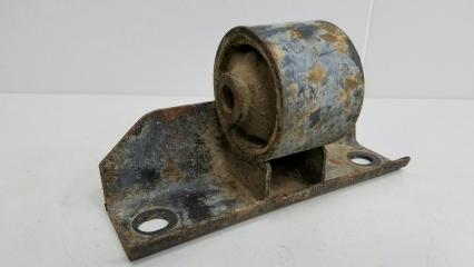 Подушка двигателя опора ДВС Nissan Vanette 1988